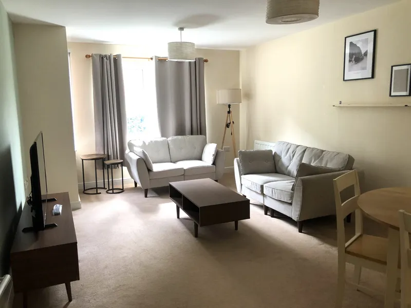 Student Flat: 2 Bed // Aug 2026 - Image 3